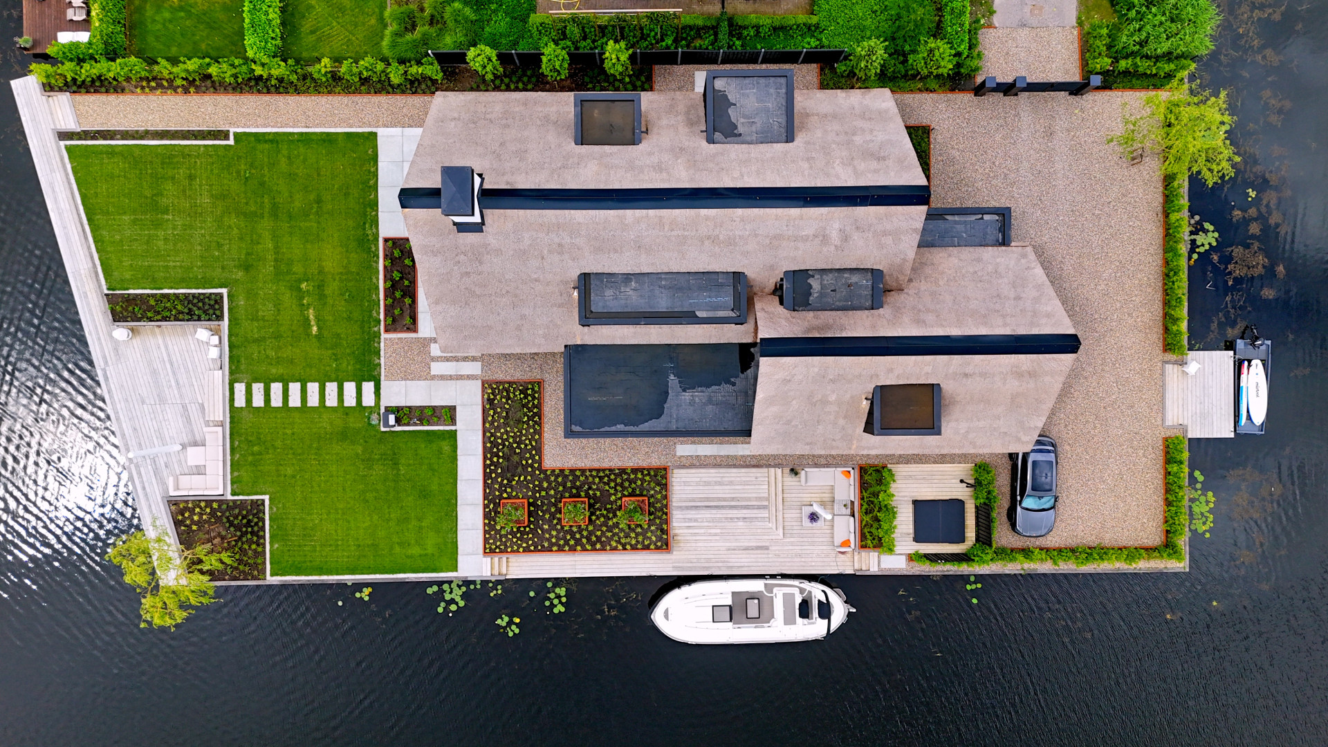 Villa aan het water in Giethoorn Giethoorn